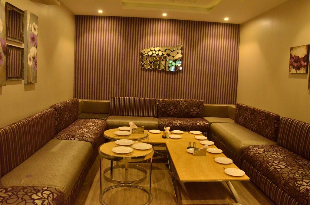 Hotel Down Town Jalandhar Esterno foto