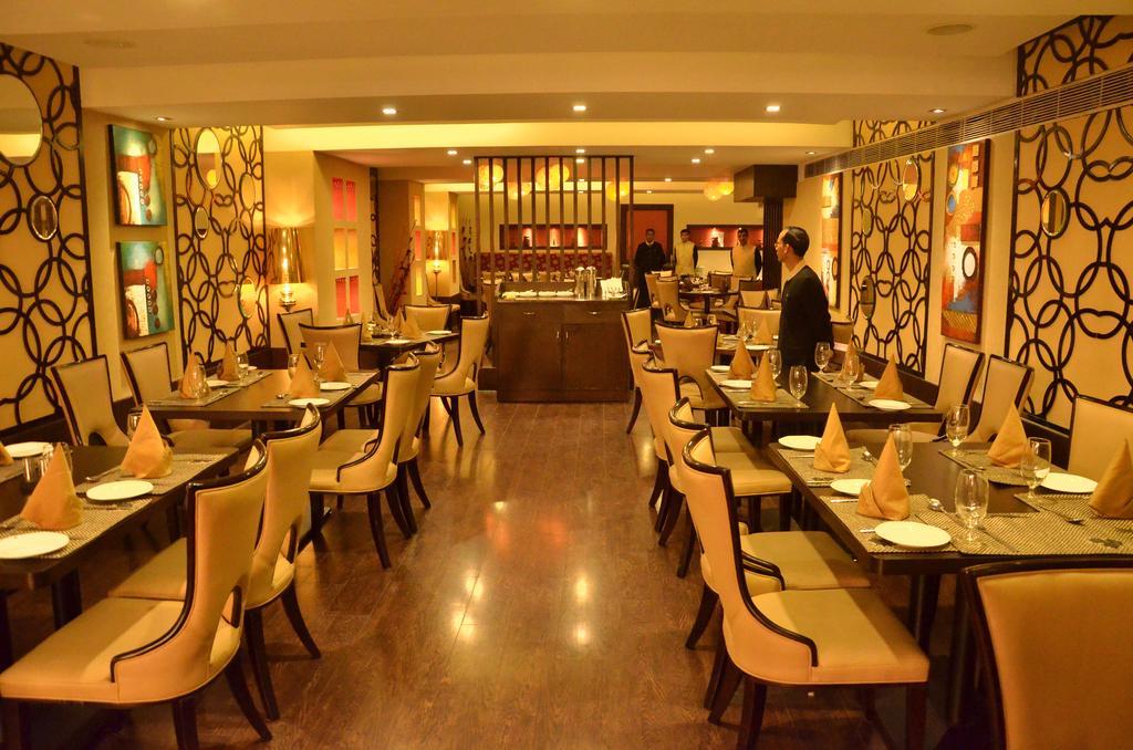 Hotel Down Town Jalandhar Esterno foto