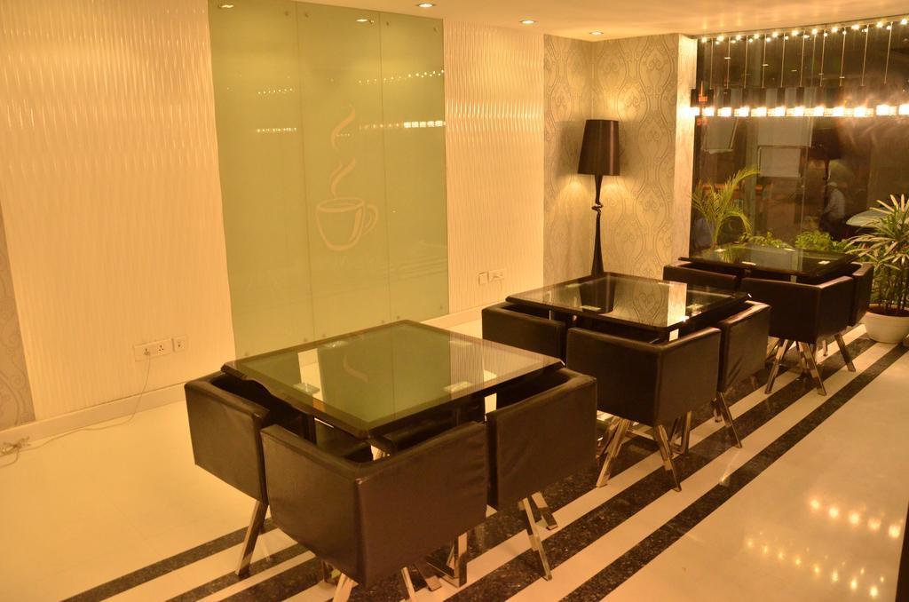 Hotel Down Town Jalandhar Esterno foto