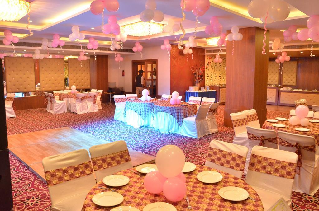 Hotel Down Town Jalandhar Esterno foto